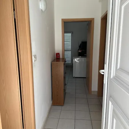 Benedikt Апартаменты *